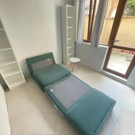 Appartement Center 2-br With Lovely Outdoor Area