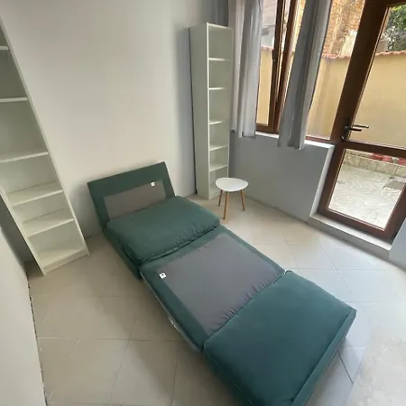 Appartement Center 2-br With Lovely Outdoor Area